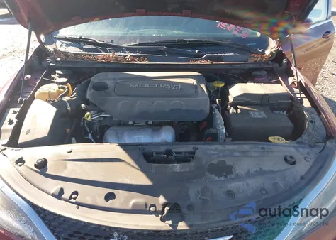 2015 Chrysler 200 Limited z USA, uszkodzony, nr VIN 1C3CCCAB0FN691021